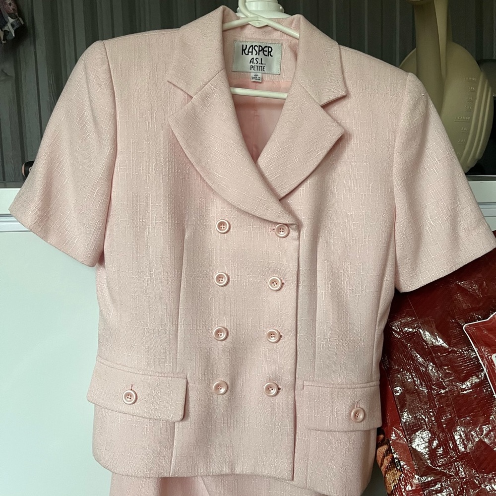 Kasper Baby pink suit (skirt and short sleeve blazer)